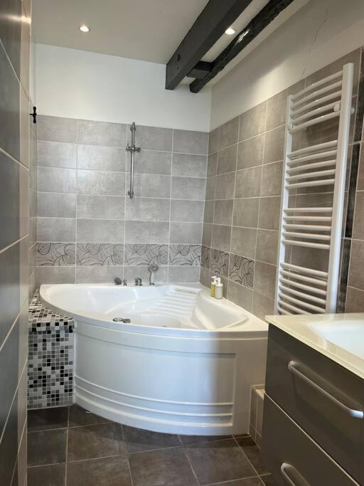 Duplex De Charme En Centre Ville Avec Terrasse Brive-la-Gaillarde Eksteriør bilde